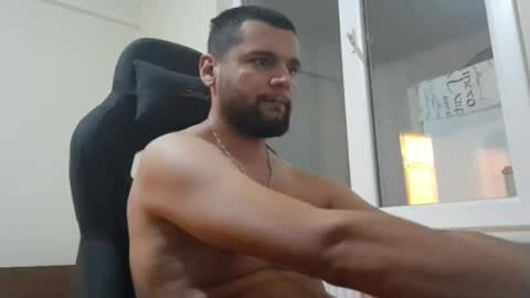 Snapshot of weezing442 chatting on January 16, 4:18 pm alp online show from January 16, 4:18 pm