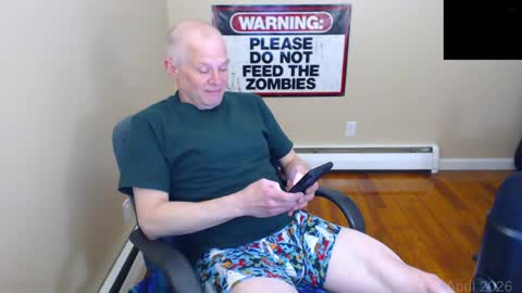 Snapshot of weird_chris chatting on April 11, 8:46 pm Chris online show from April 11, 8:46 pm