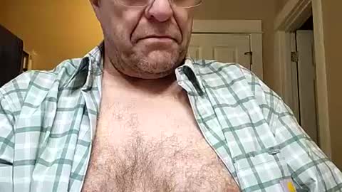 Snapshot of welderod chatting on June 21, 8:11 pm welderod online show from June 21, 8:11 pm