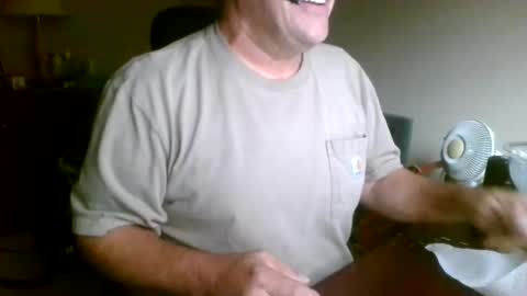 Snapshot of welderod chatting on July 6, 3:58 pm welderod online show from July 6, 3:58 pm