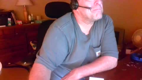 Snapshot of welderod chatting on July 21, 9:44 am welderod online show from July 21, 9:44 am
