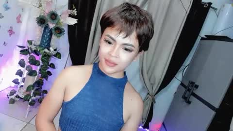 Snapshot of wellcumbabyxx chatting on May 15, 7:10 pm Hi Im LOVIE Please dont forget to follow and thumbs up me online show from May 15, 7:10 pm