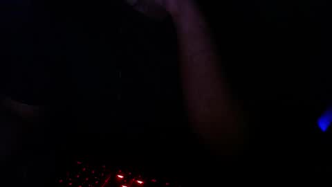 Snapshot of wellingtont chatting on November 19, 10:21 pm wellingtont online show from November 19, 10:21 pm