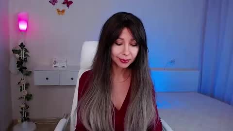 Wendi Foster online show from November 25, 7:03 pm