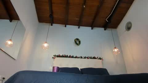 Wendolyn online show from November 24, 1:22 pm