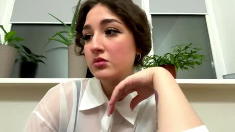 Snapshot of wendolynmusil chatting on March 24, 4:34 pm Anna online show from March 24, 4:34 pm