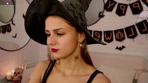 Snapshot of wendy__doll chatting on October 31, 9:49 pm Im Wendy online show from October 31, 9:49 pm