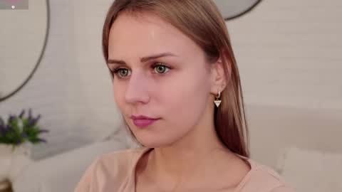 Snapshot of wendy__doll chatting on November 10, 10:25 am Im Wendy online show from November 10, 10:25 am