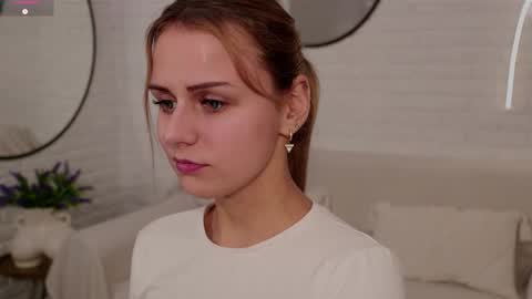 Snapshot of wendy__doll chatting on November 13, 9:14 pm Im Wendy online show from November 13, 9:14 pm