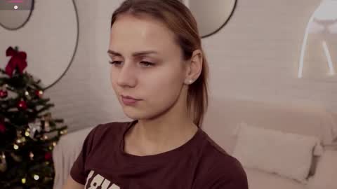 Snapshot of wendy__doll chatting on December 13, 9:31 pm Im Wendy online show from December 13, 9:31 pm