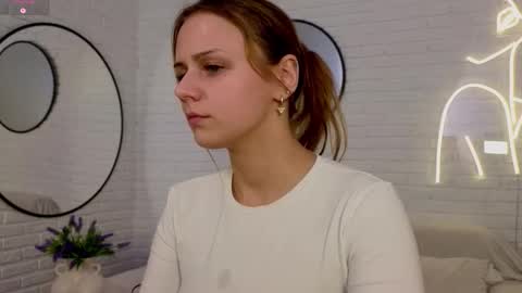 Im Wendy online show from February 9, 9:19 pm