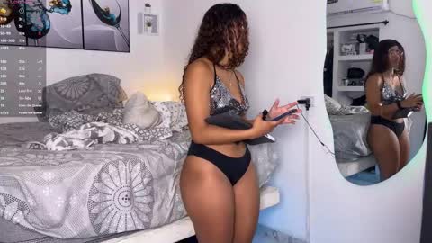 Wendy Alex online show from October 25, 10:59 pm