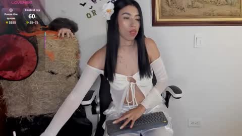 Wendy Marshall  online show from November 4, 7:24 pm