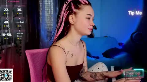 Snapshot of wendycandy182 chatting on May 13, 4:32 am WendyCandy182 online show from May 13, 4:32 am