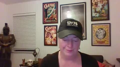 WendyCU online show from April 21, 4:41 am