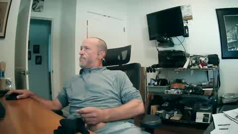 Snapshot of weseeyouwatching chatting on September 25, 7:06 pm weseeyouwatching online show from September 25, 7:06 pm