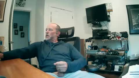 Snapshot of weseeyouwatching chatting on October 8, 8:28 pm weseeyouwatching online show from October 8, 8:28 pm