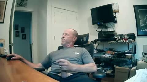 Snapshot of weseeyouwatching chatting on October 26, 7:42 pm weseeyouwatching online show from October 26, 7:42 pm