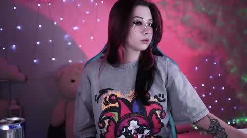 little girl who is always rightLisa online show from December 19, 2:01 am