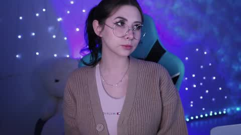 little girl who is always rightLisa online show from December 20, 6:08 am