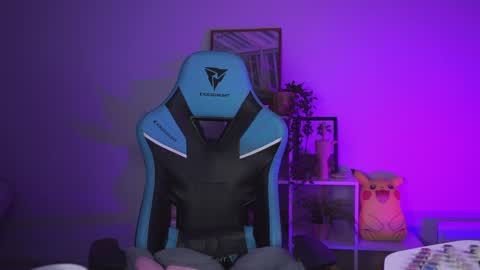 little girl who is always rightLisa online show from December 25, 8:18 am