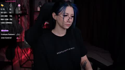 little girl who is always rightLisa online show from December 4, 1:15 am