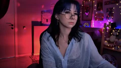 little girl who is always rightLisa online show from July 1, 1:18 am