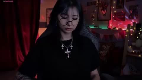 little girl who is always rightLisa online show from July 11, 1:52 am