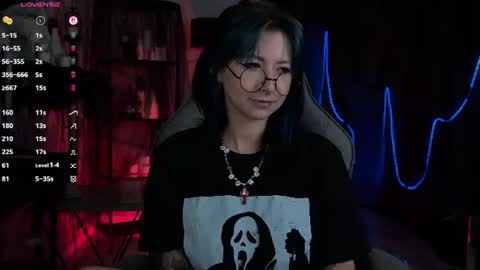 little girl who is always rightLisa online show from July 16, 2:17 am