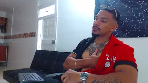 Wesley Rogger online show from October 30, 9:37 pm