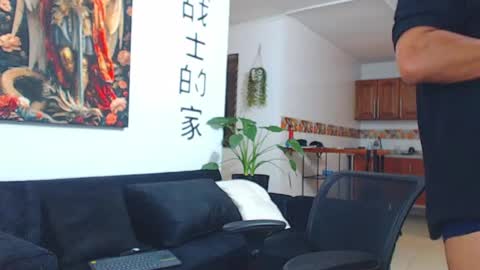 Wesley Rogger online show from April 22, 2:03 am