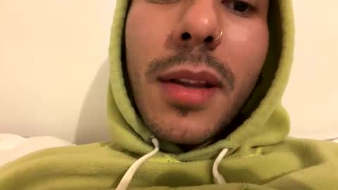 wet1wood online show from October 16, 3:51 am