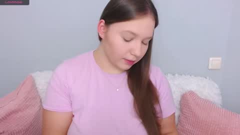 molly online show from February 7, 8:10 pm