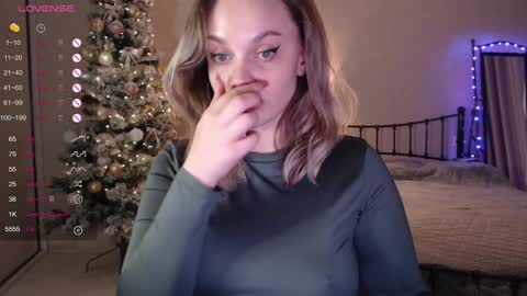 Lana online show from December 18, 6:03 pm