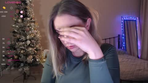 Lana online show from December 19, 4:46 pm