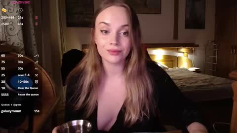 Lana online show from November 18, 8:46 pm