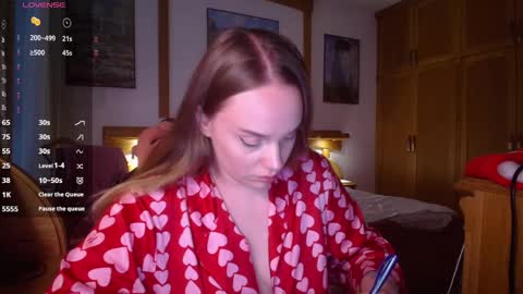 Lana online show from April 30, 5:30 pm