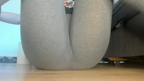 wet_pants2022 online show from June 18, 8:58 am
