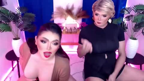 Snapshot of wetandwild10inches chatting on April 23, 1:07 am Dior Anderson online show from April 23, 1:07 am