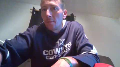 Snapshot of wetduck77777 chatting on November 7, 5:51 am wetduck77777 online show from November 7, 5:51 am