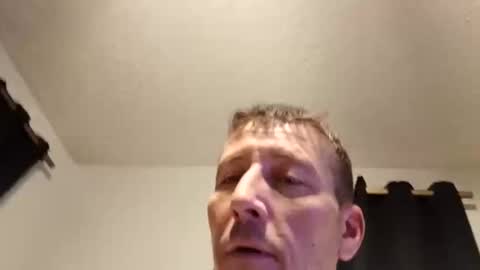 Snapshot of wetduck77777 chatting on November 30, 7:01 am wetduck77777 online show from November 30, 7:01 am