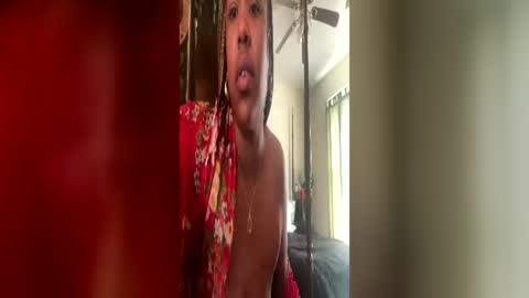 Snapshot of wetgyal22 chatting on July 1, 1:34 pm wetgyal22 online show from July 1, 1:34 pm