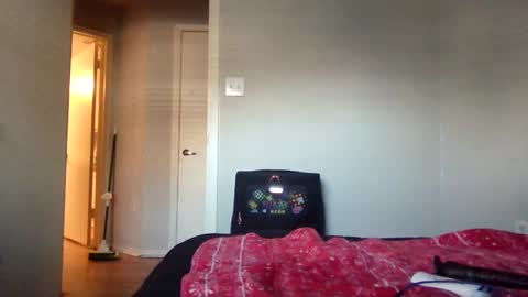 Kylie online show from February 8, 10:08 pm