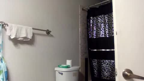 Kylie online show from March 10, 7:18 pm