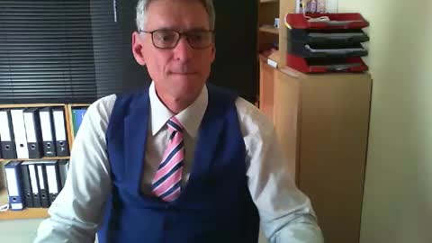 Snapshot of wetsuitedman chatting on May 31, 4:25 pm Franz online show from May 31, 4:25 pm