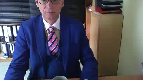 Snapshot of wetsuitedman chatting on June 7, 6:06 am Franz online show from June 7, 6:06 am