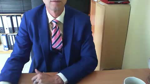 Snapshot of wetsuitedman chatting on June 9, 8:04 am Franz online show from June 9, 8:04 am