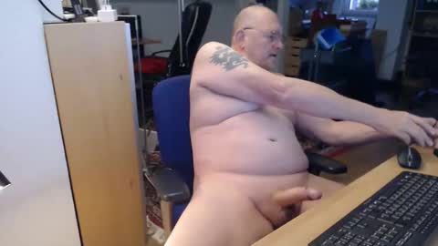 WeTwo online show from October 6, 6:22 am