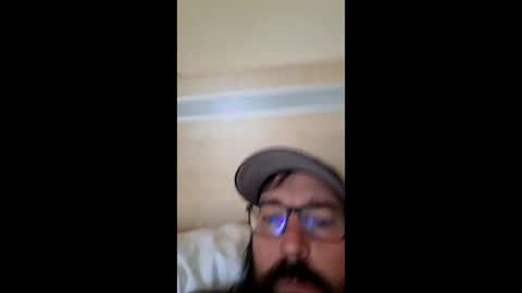 Snapshot of wheely19871606 chatting on May 2, 8:19 am wheely19871606 online show from May 2, 8:19 am