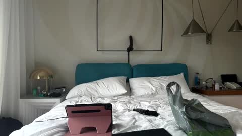 Hot 2 online show from September 26, 9:08 pm